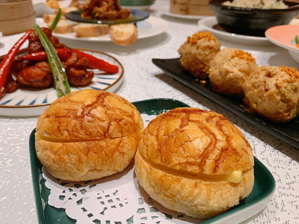 《新竹東區美食》東方軒中式料理 波龍烤鴨宴 火焰片皮鴨 香酥薄脆 吃過讚不絕口 聚會餐廳推薦