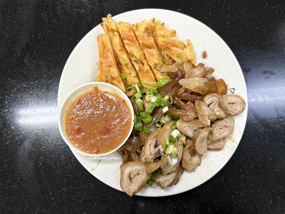 《新竹竹東美食》莊記牛肉麵館.無時無刻都要排隊.滷味才是主角.麵食才是配角 - 第7張圖 《新竹竹東美食》莊記牛肉麵館.無時無刻都要排隊.滷味才是主角.麵食才是配角