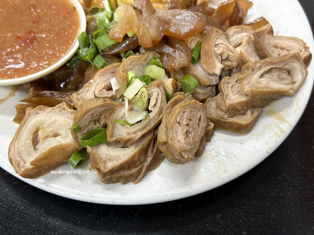 《新竹竹東美食》莊記牛肉麵館.無時無刻都要排隊.滷味才是主角.麵食才是配角 - 第9張圖 《新竹竹東美食》莊記牛肉麵館.無時無刻都要排隊.滷味才是主角.麵食才是配角