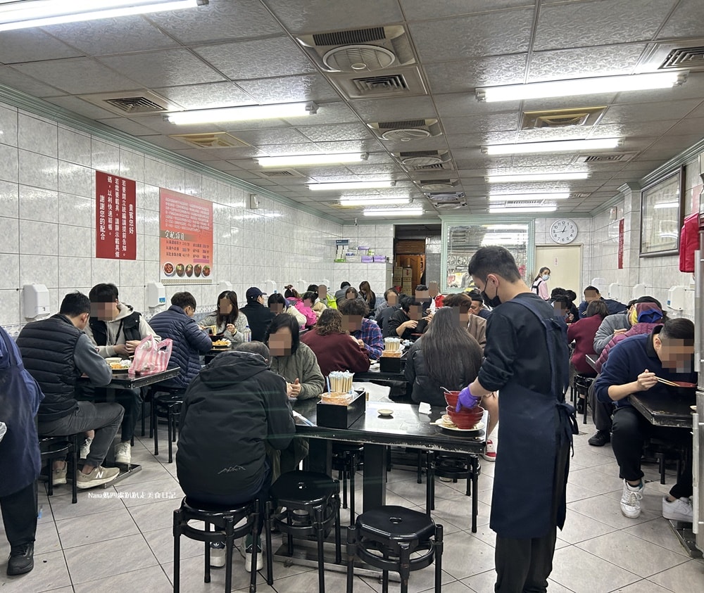 《新竹竹東美食》莊記牛肉麵館.無時無刻都要排隊.滷味才是主角.麵食才是配角 - 第3張圖 《新竹竹東美食》莊記牛肉麵館.無時無刻都要排隊.滷味才是主角.麵食才是配角