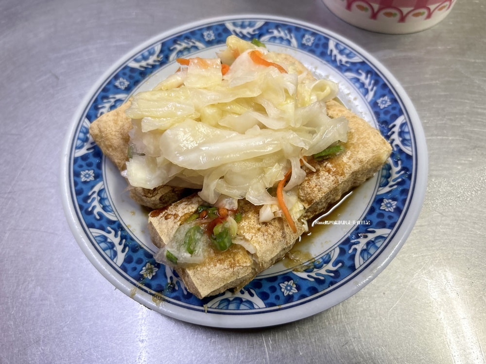 《新竹竹東美食》原郵局臭豆腐蚵仔麵線 躲在暗巷的神秘小吃 在地人才知道的美食